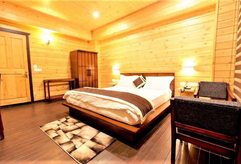 Отель The Himalayan Woods