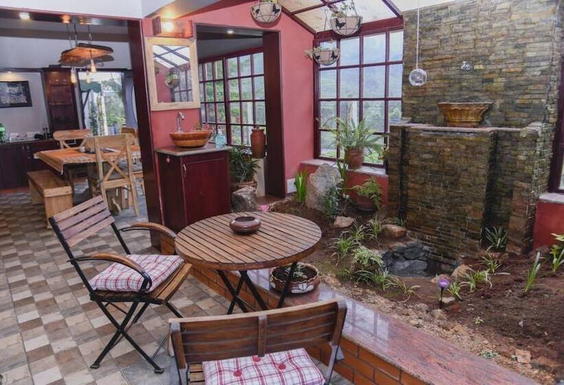 ホテル The Honeycomb