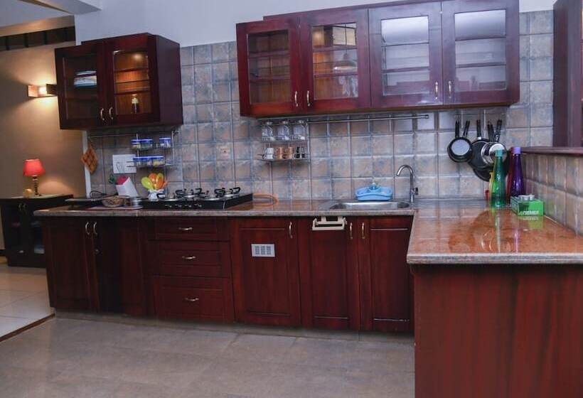 ホテル The Honeycomb