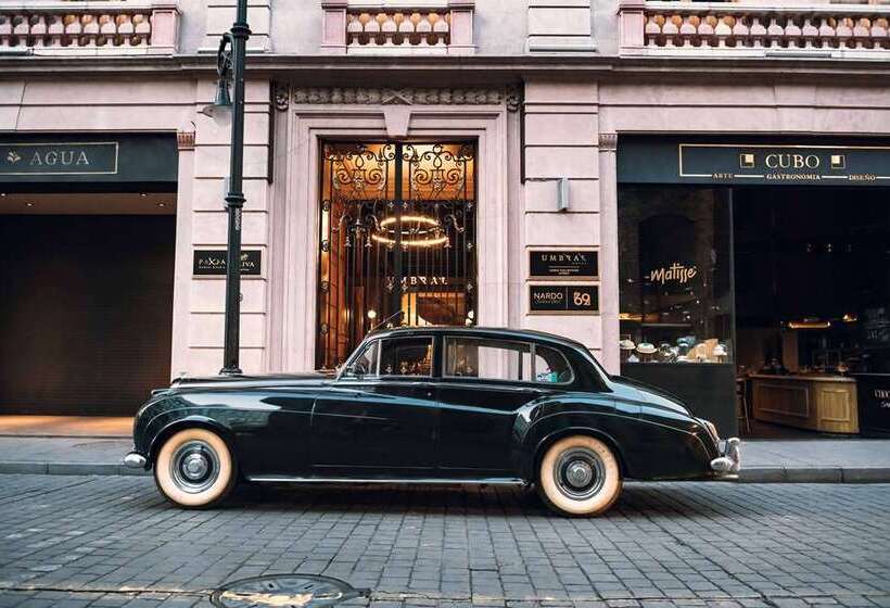 هتل Umbral, A Curio Collection By Hilton