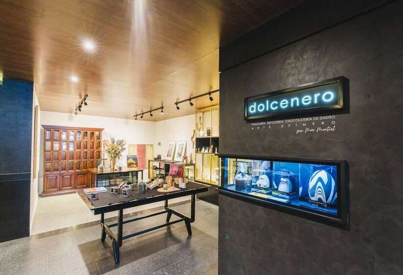 هتل Umbral, A Curio Collection By Hilton