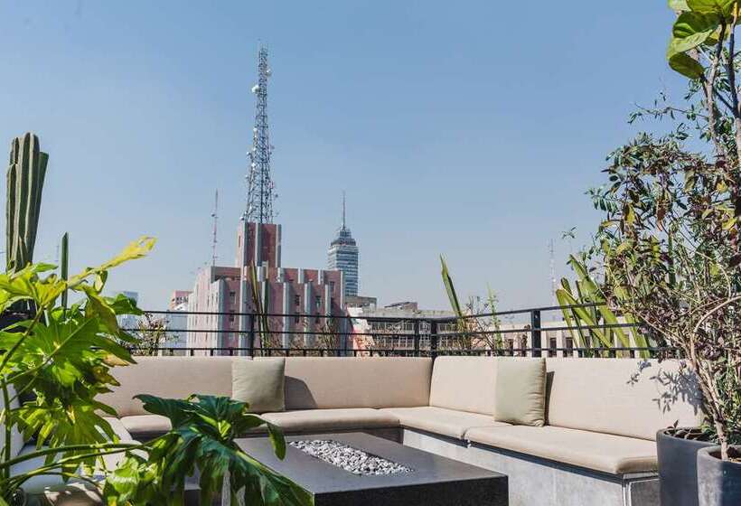 هتل Umbral, A Curio Collection By Hilton