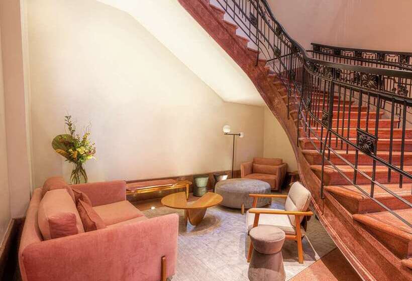 هتل Umbral, A Curio Collection By Hilton