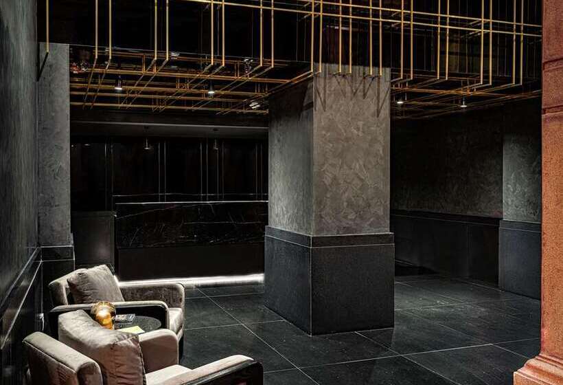 هتل Umbral, A Curio Collection By Hilton