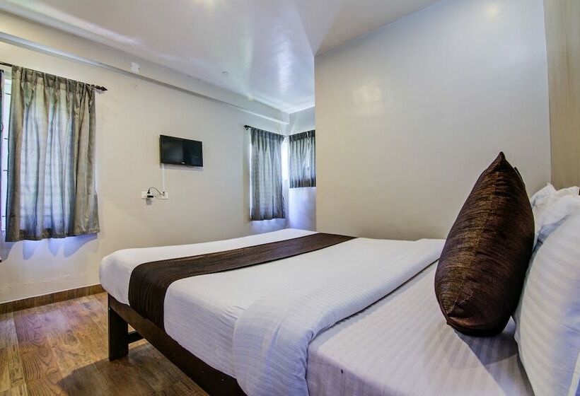 هتل Venus Residency By Oyo