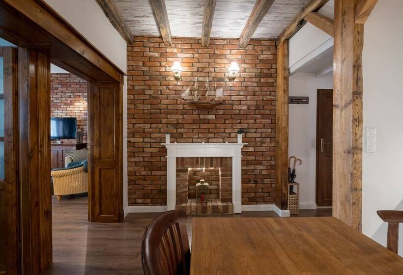 Old House Apartments Poznań