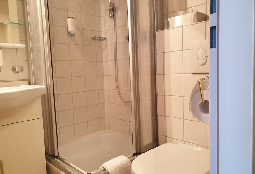 Casa Cristina  Kurpension Und Appartements