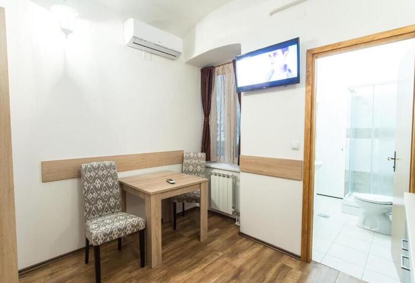 פנסיון Guesthouse Bed 4 You