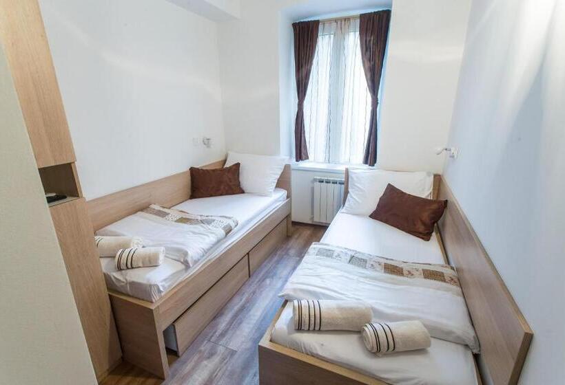 פנסיון Guesthouse Bed 4 You