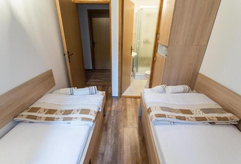 פנסיון Guesthouse Bed 4 You