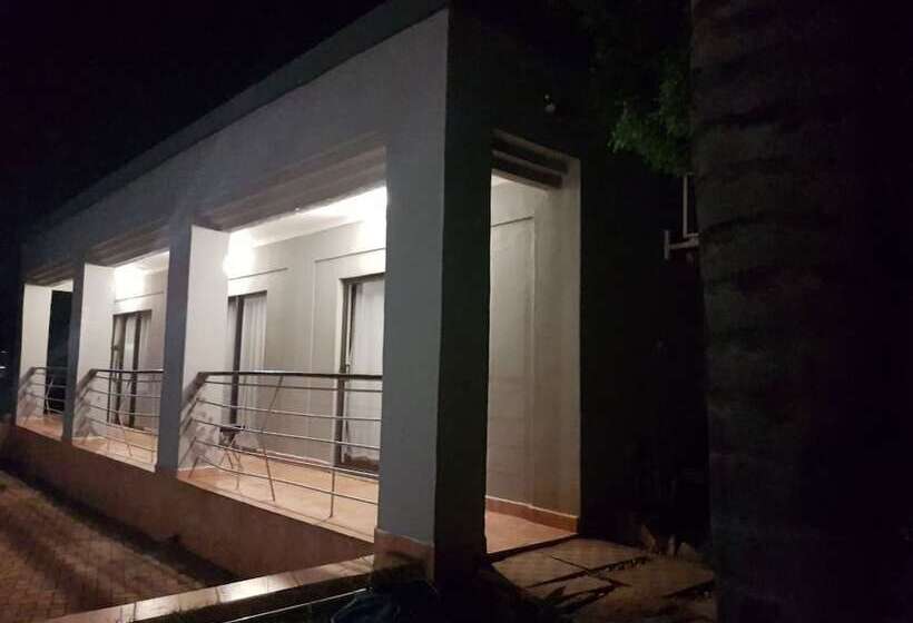 펜션 Izinga Guest House