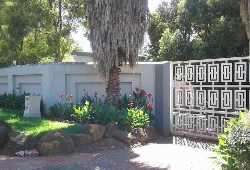 펜션 Izinga Guest House