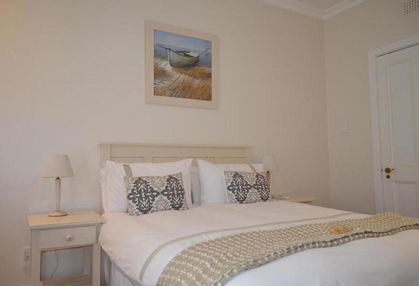 פנסיון On The Bay