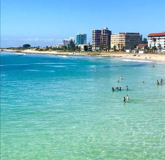 פנסיון On The Bay
