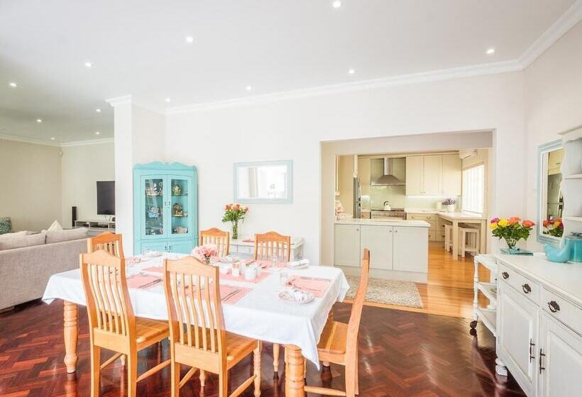 פנסיון On The Bay