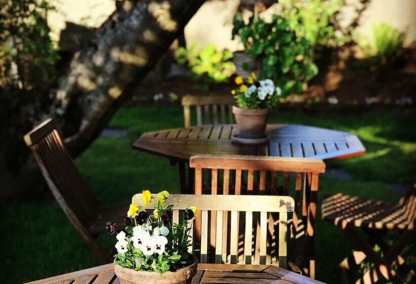 پانسیون Snorri's Guesthouse