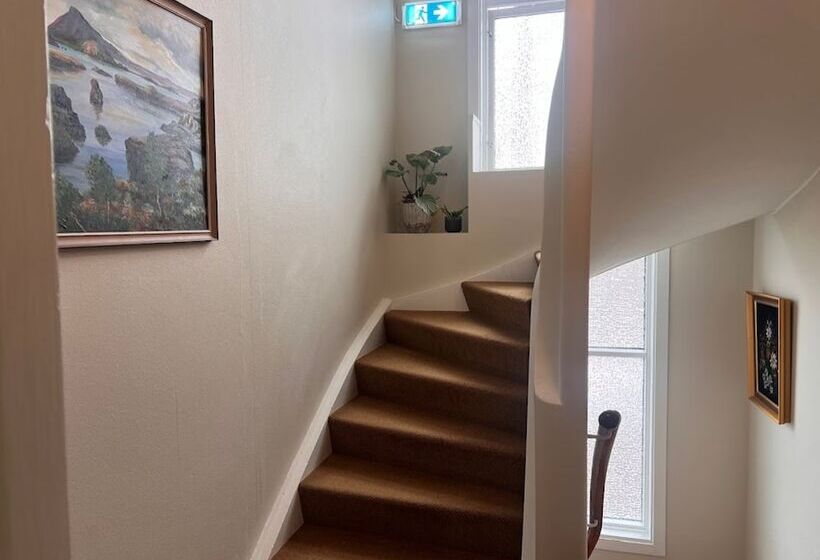 پانسیون Snorri's Guesthouse