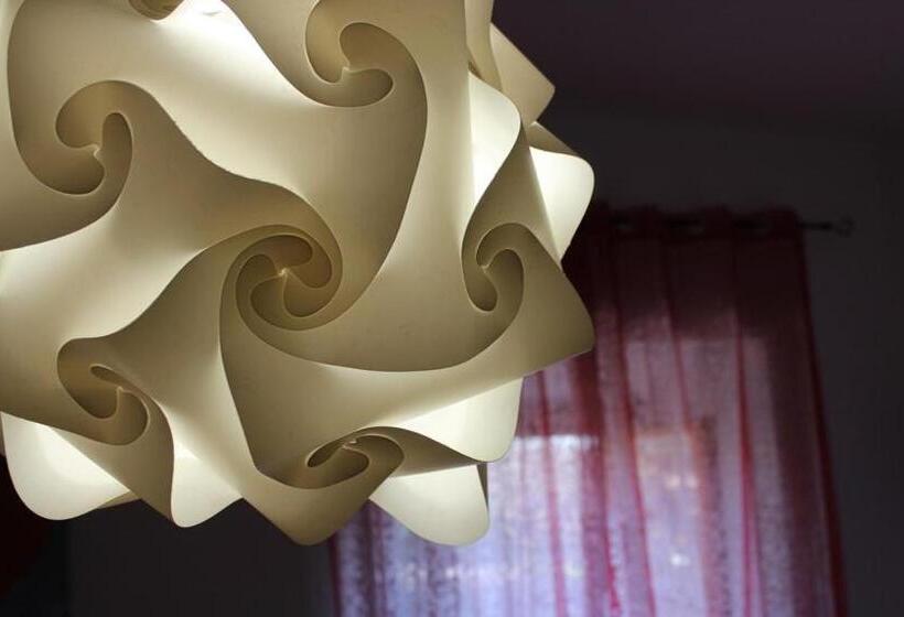 פנסיון Vesta Domus