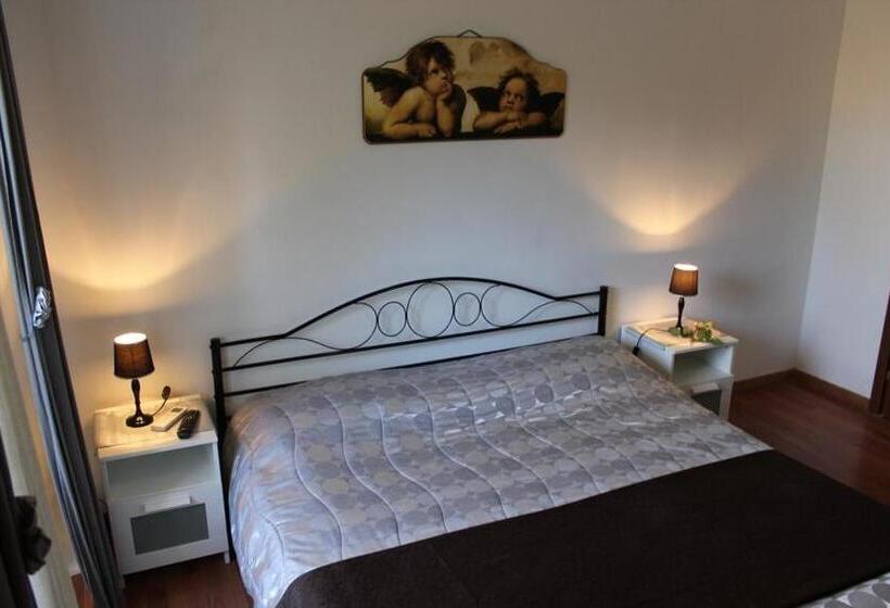 פנסיון Vesta Domus