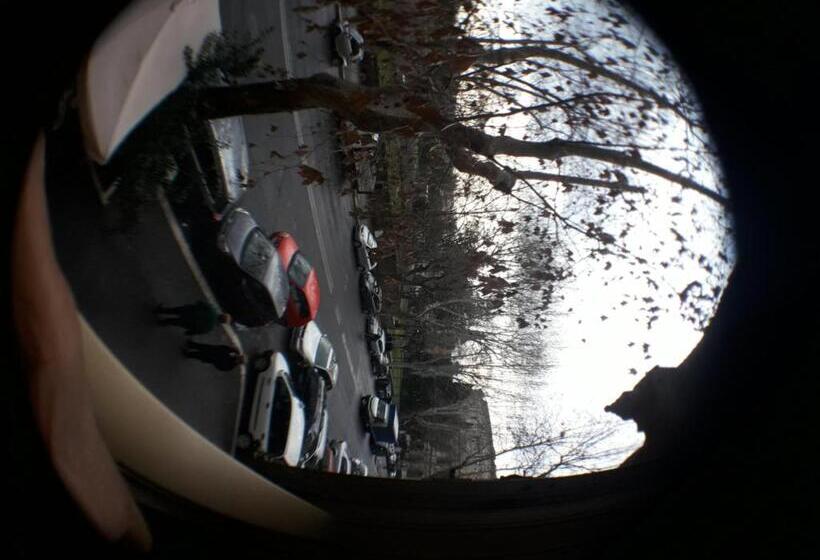 פנסיון Vesta Domus