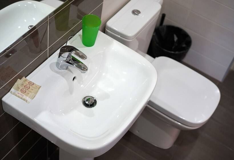 پانسیون Vverh Guesthouse