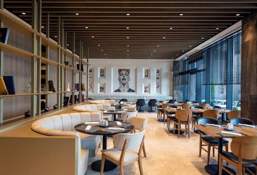 Radisson Blu Hotel & Conference Center, Niamey