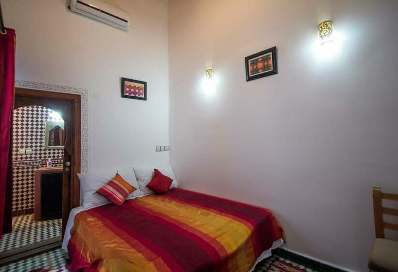 里亚德 Dar Milouda Rcif