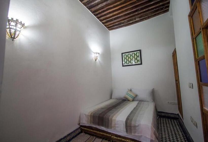 里亚德 Dar Milouda Rcif