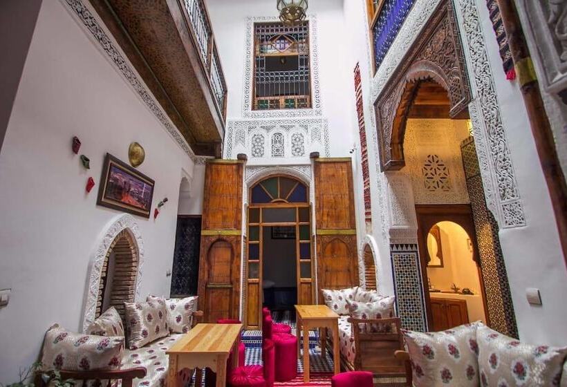 里亚德 Dar Milouda Rcif