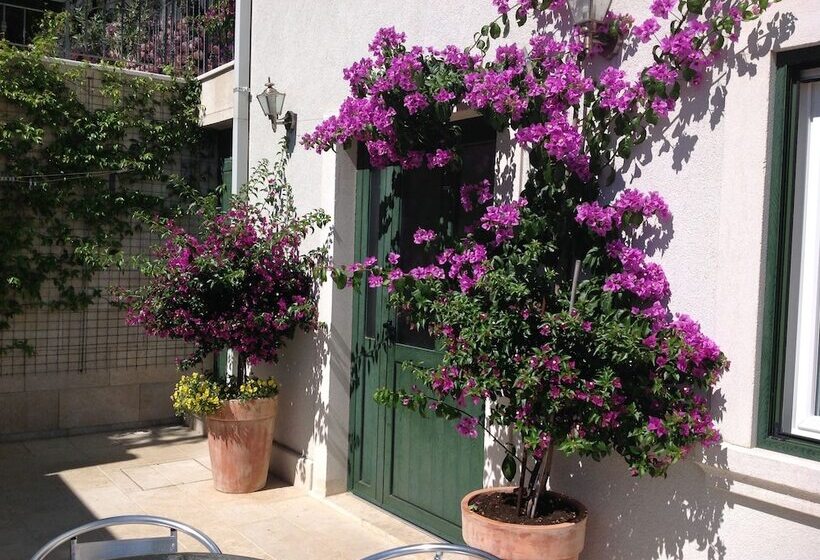 Villa Brumnic Apartments