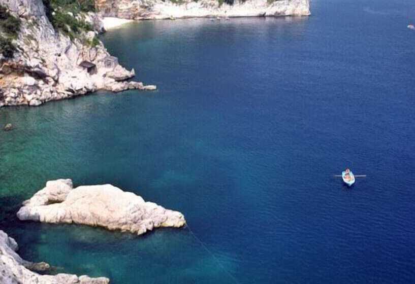 Villa Brumnic Apartments