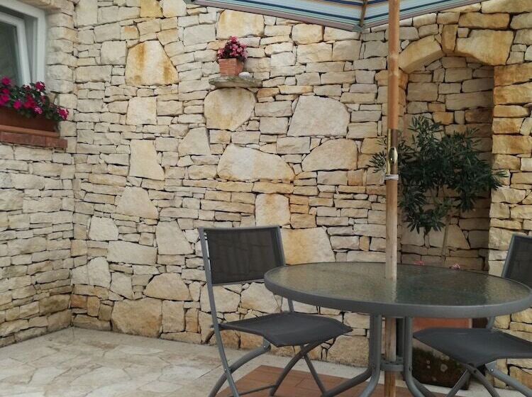 Villa Brumnic Apartments