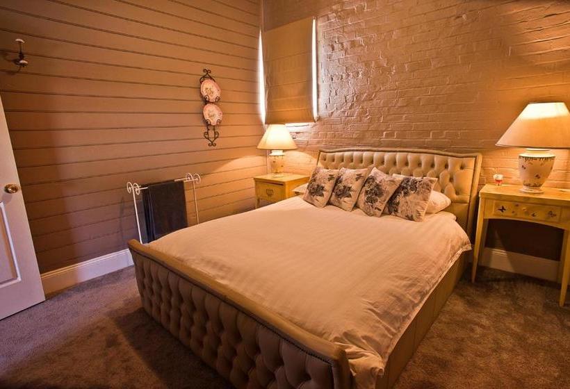 Willowgate Hall Luxury Hosted B&b