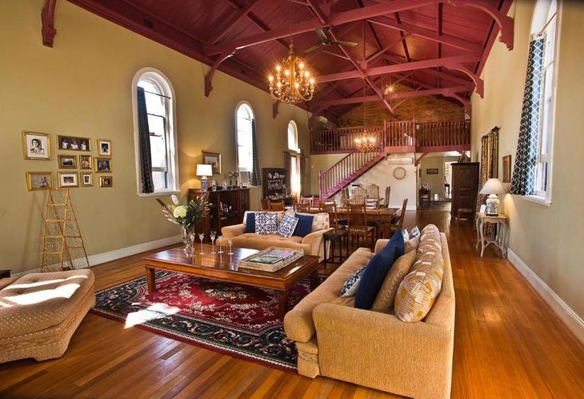 Willowgate Hall Luxury Hosted B&b