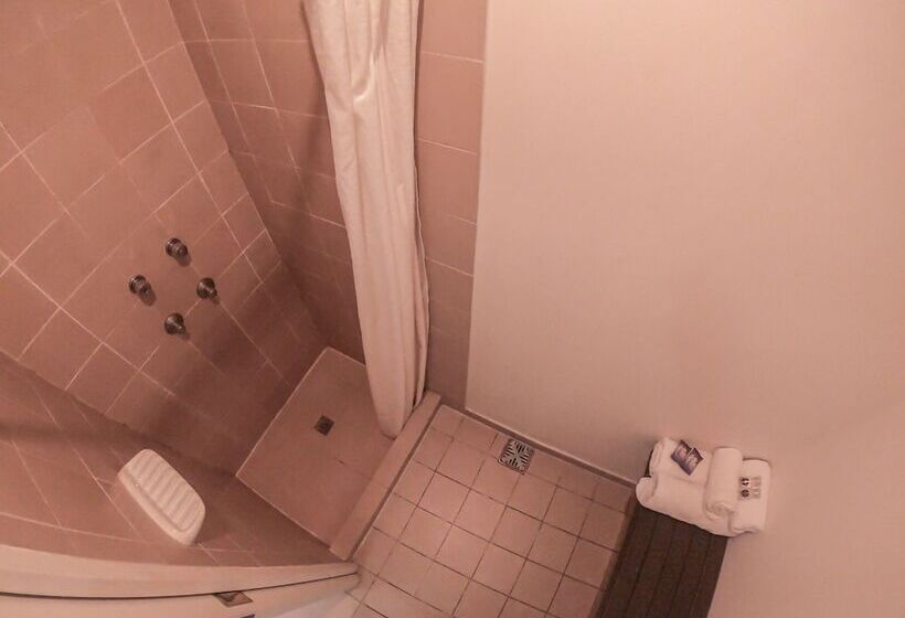 فندق صغير Folk Suites