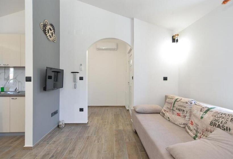 Apartments Elizabeta 1701