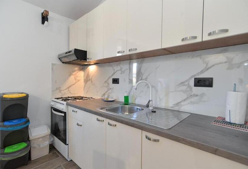 Apartments Elizabeta 1701