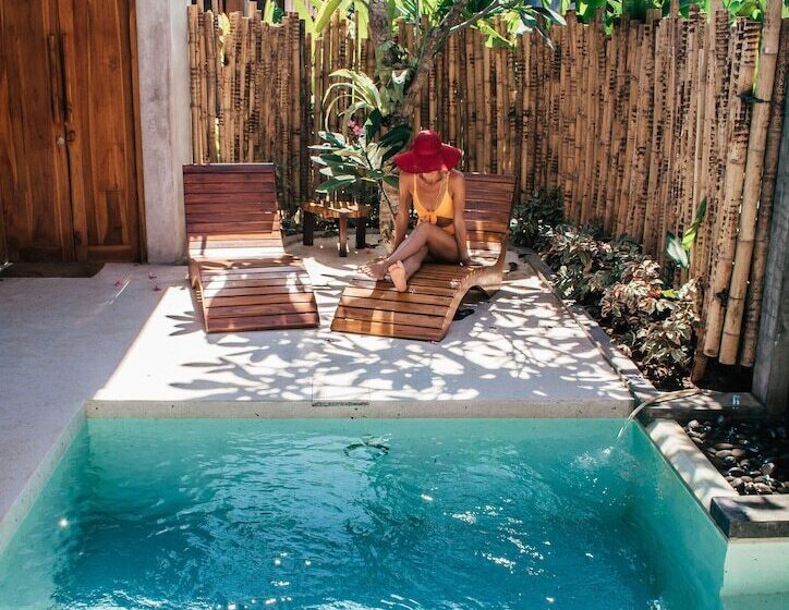 민박 Batatu Resort   Adults Only