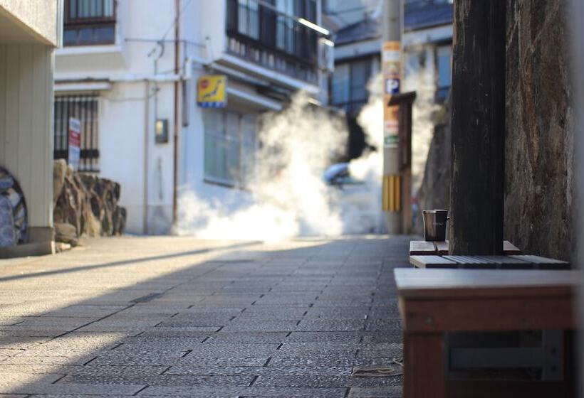 Bed and Breakfast Beppu Kannawa Onsen Hiromiya