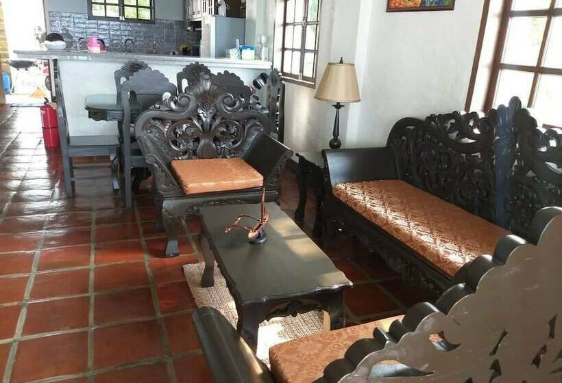 تختخواب و صبحانه Casa Del Faro