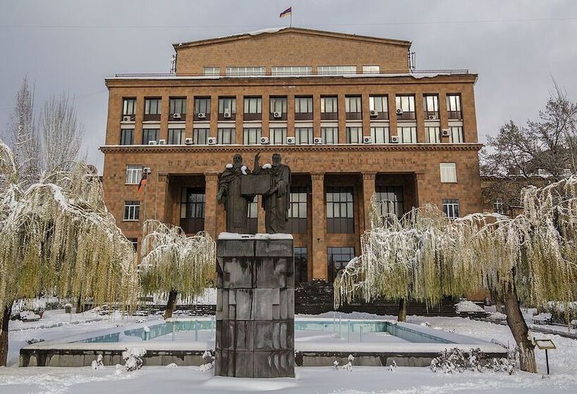 Best Hostel Republic Square