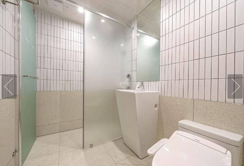 Brown Dot Hotel Yeonsan