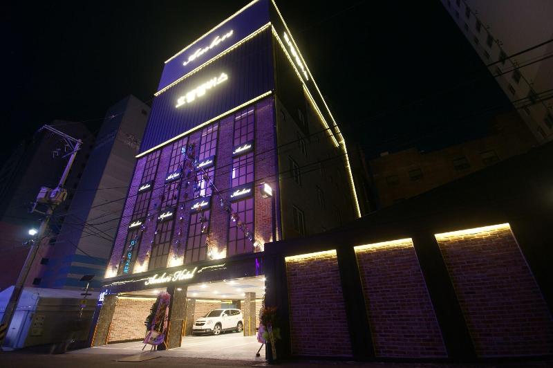Brown Dot Hotel Yeonsan