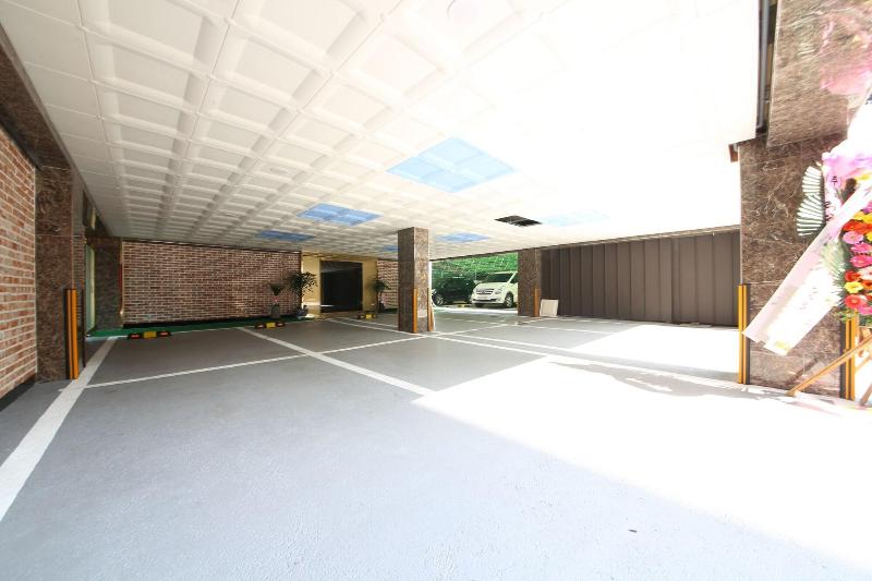 Brown Dot Hotel Yeonsan