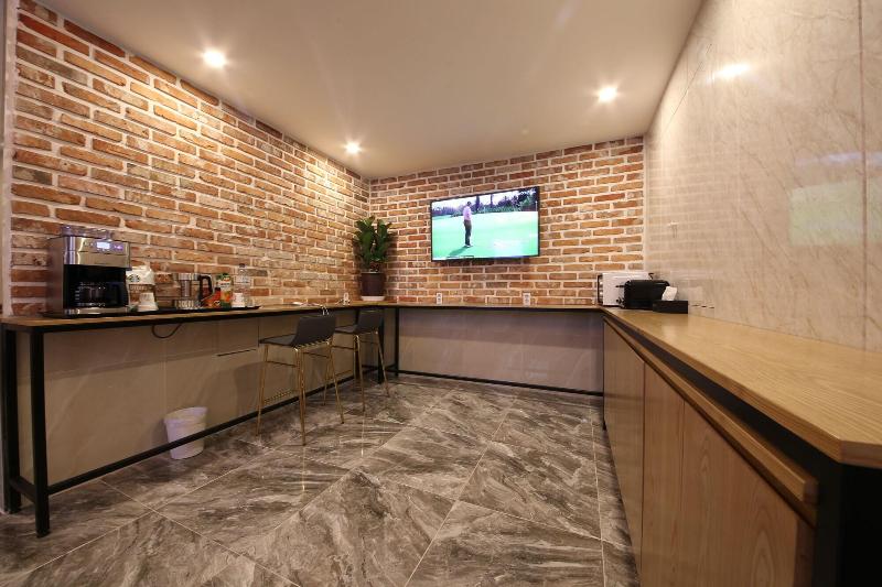 Brown Dot Hotel Yeonsan