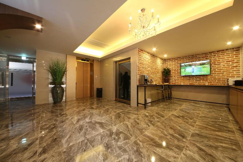 Brown Dot Hotel Yeonsan