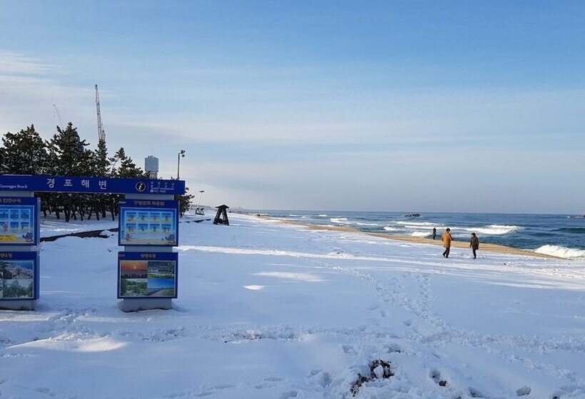 Gangneung Ocean Marina Pension   Hostel