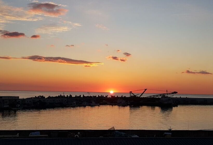 Gangneung Ocean Marina Pension   Hostel