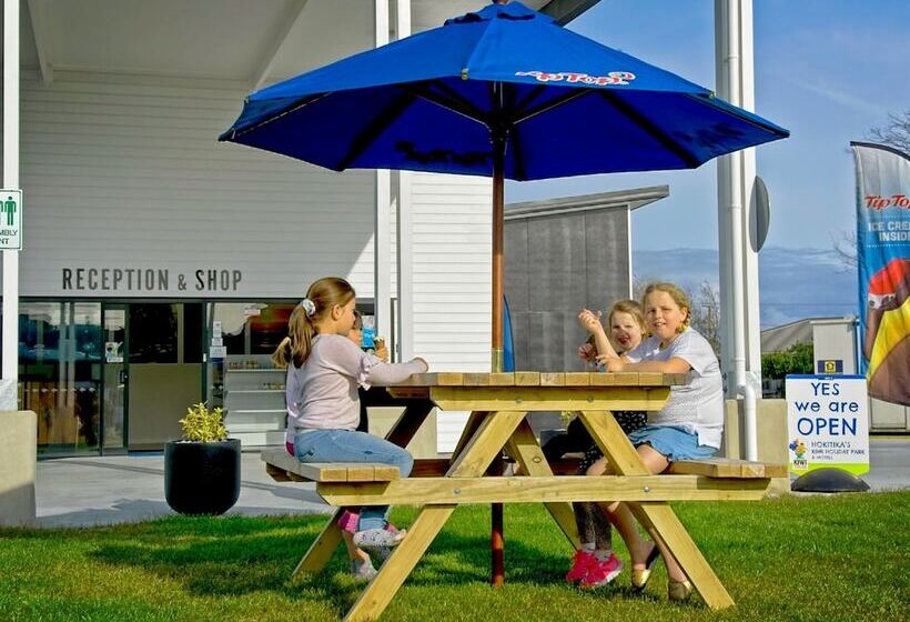 Hokitika S Kiwi Holiday Park And Motels