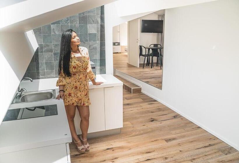 Хостел Re Dionisio Luxury Suites